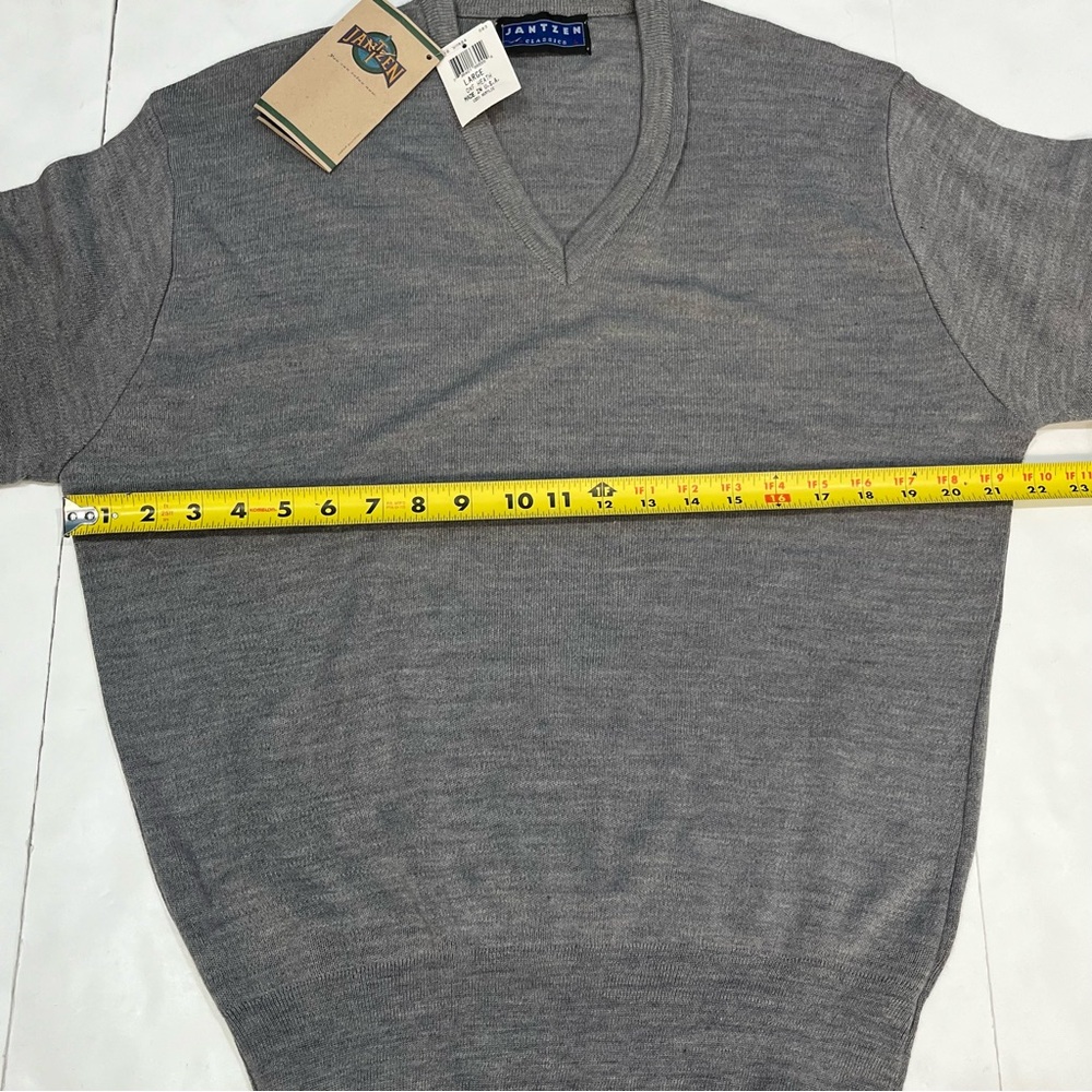 Vintage 80s Jantzen Acrylic Gray Pullover Sweater Men Large Pinhole Sleeve - Picture 15 of 16